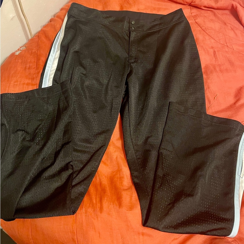 Women’s Nike Work Out Pants XL